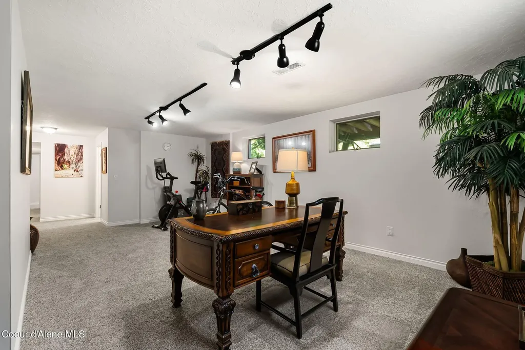 74 Eureka Road Sagle ID 83860