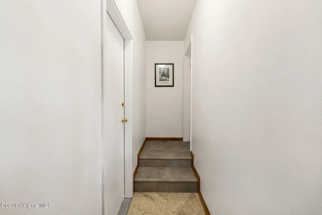 74 Eureka Road Sagle ID 83860