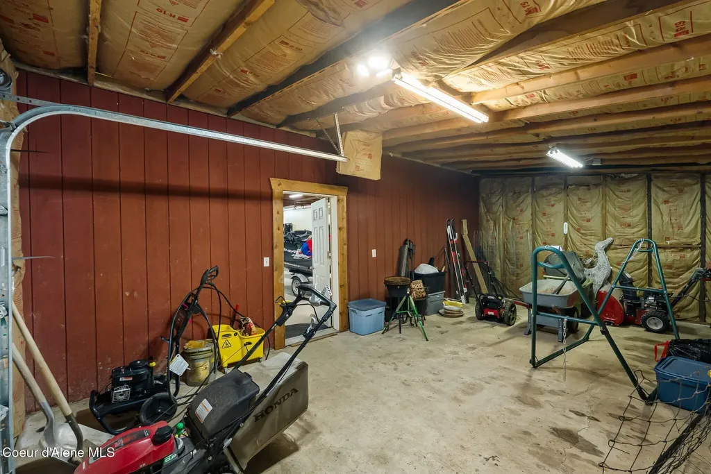 74 Eureka Road Sagle ID 83860