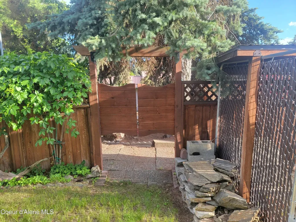 310 W 13th Avenue Post Falls ID 83854