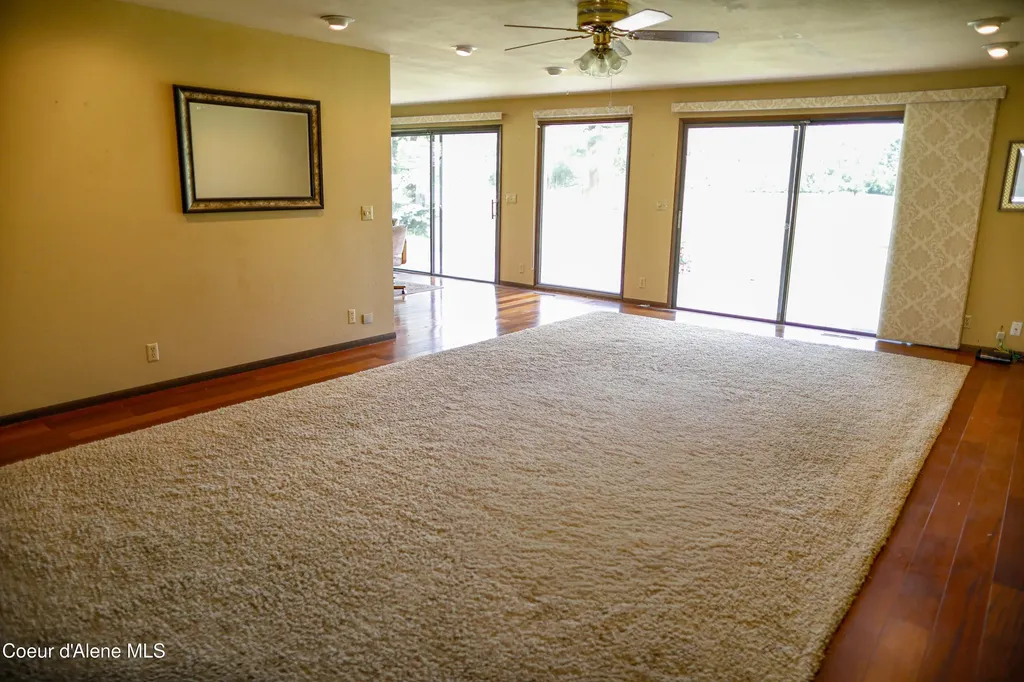 301 Woodland Drive Pinehurst ID 83850
