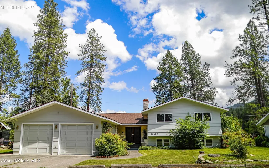301 Woodland Drive Pinehurst ID 83850