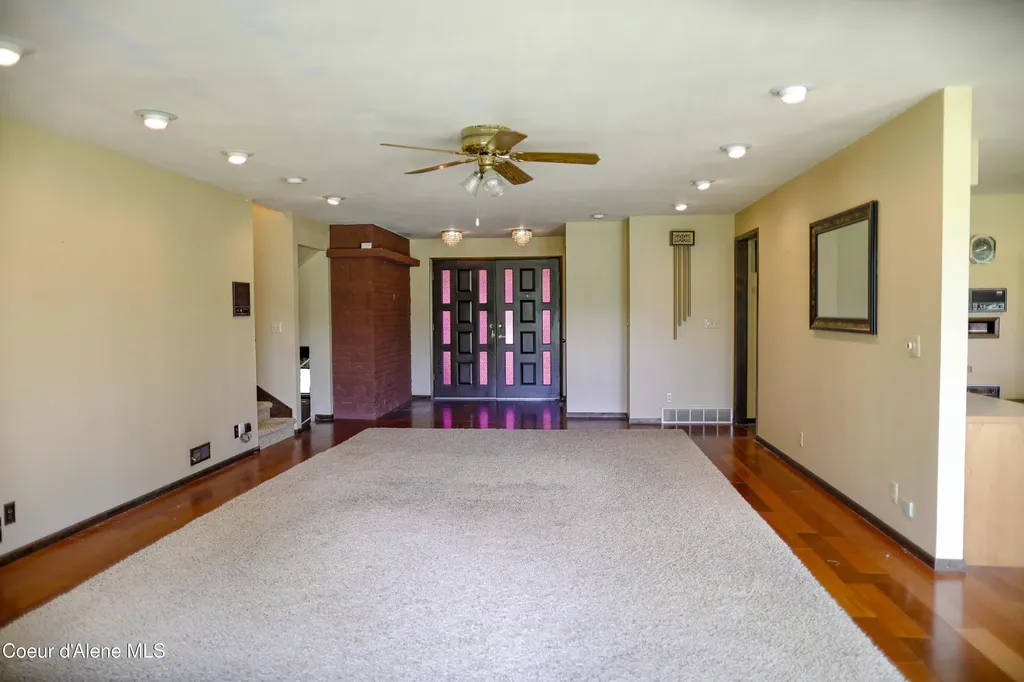 301 Woodland Drive Pinehurst ID 83850