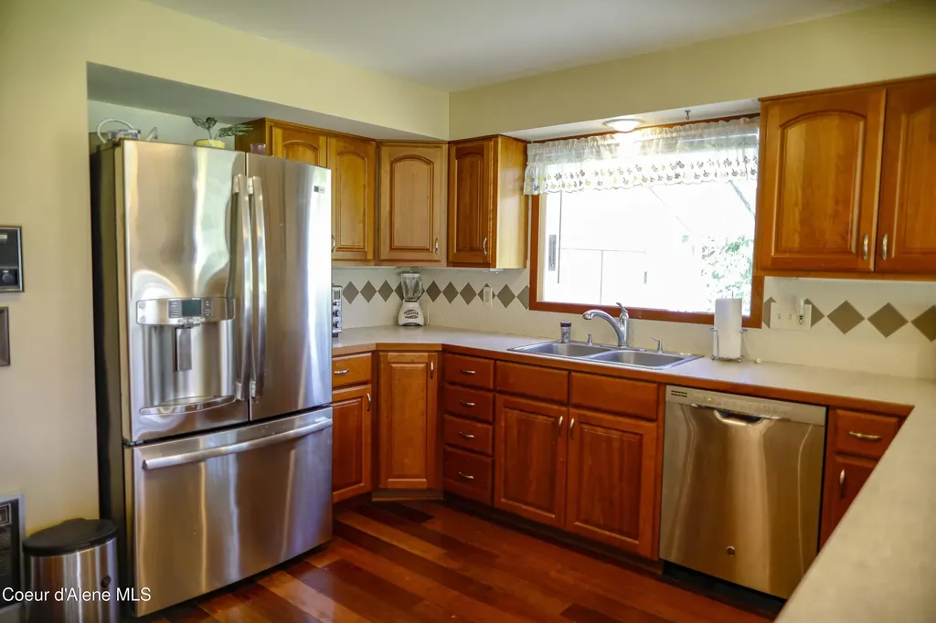 301 Woodland Drive Pinehurst ID 83850