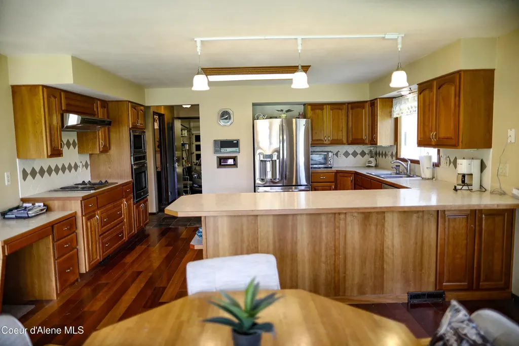 301 Woodland Drive Pinehurst ID 83850