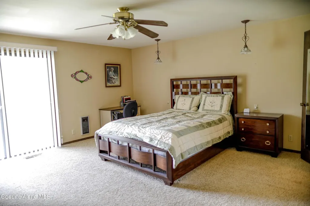 301 Woodland Drive Pinehurst ID 83850