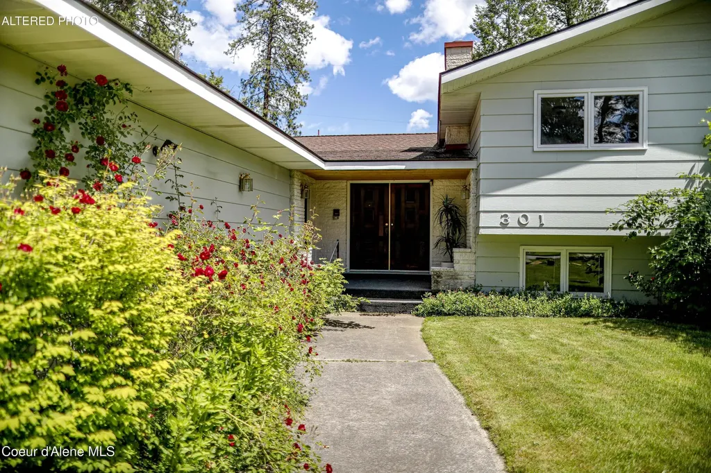 301 Woodland Drive Pinehurst ID 83850