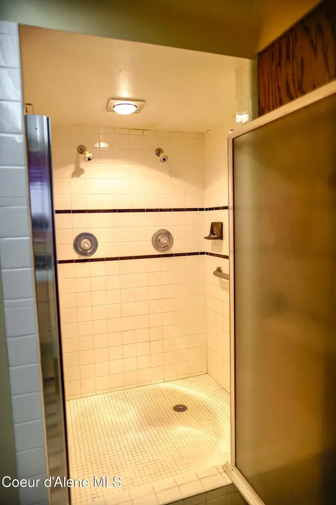 301 Woodland Drive Pinehurst ID 83850
