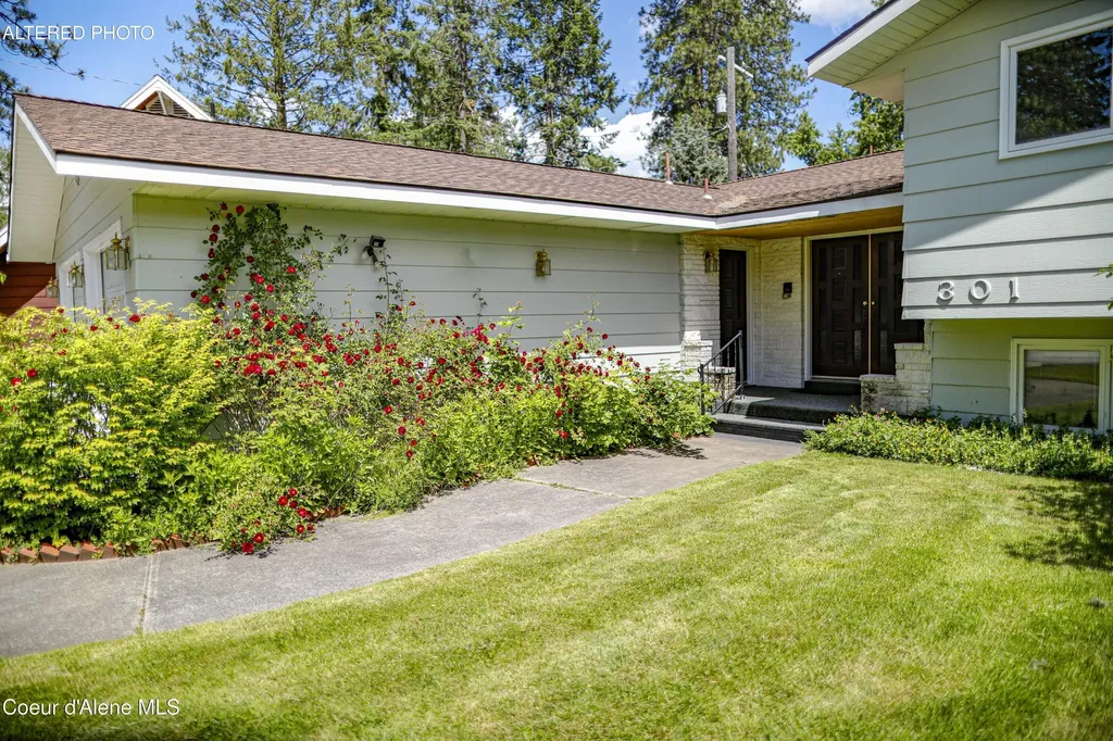 301 Woodland Drive Pinehurst ID 83850