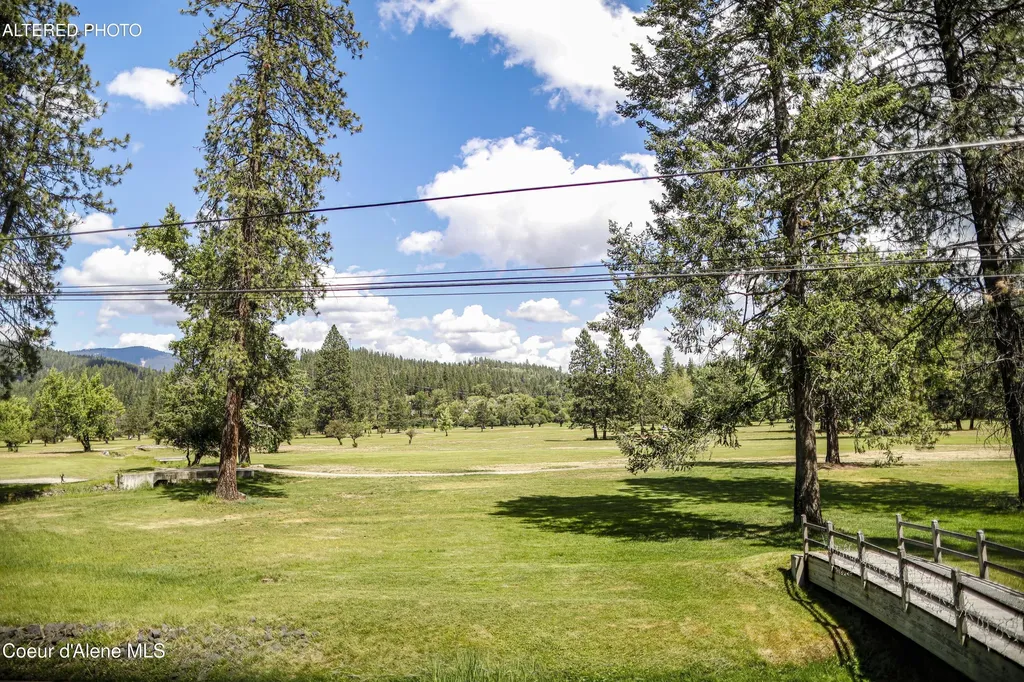 301 Woodland Drive Pinehurst ID 83850