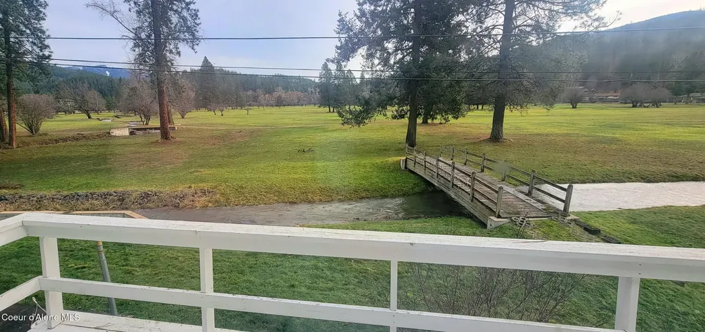 301 Woodland Drive Pinehurst ID 83850