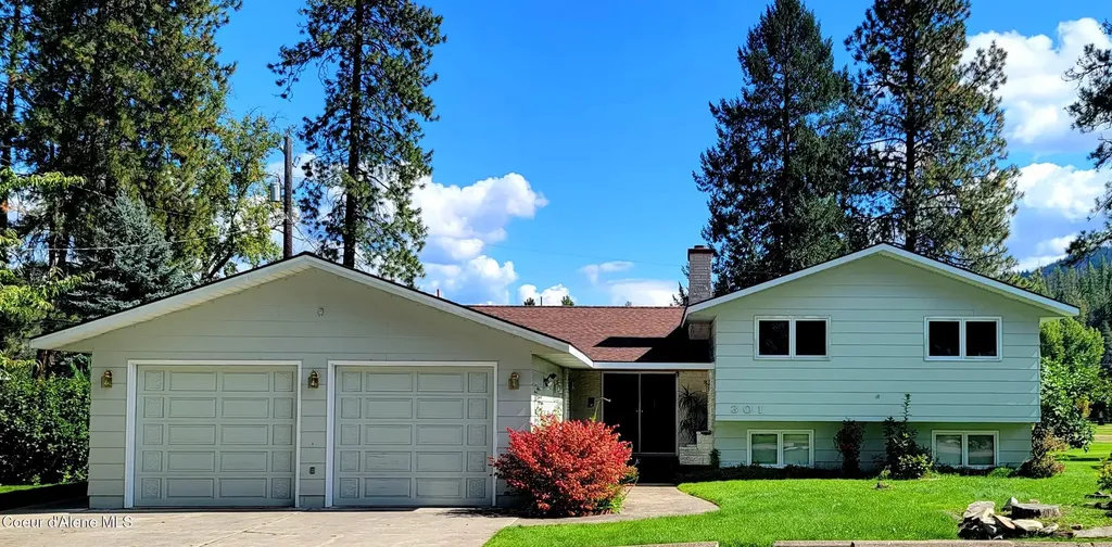 301 Woodland Drive Pinehurst ID 83850