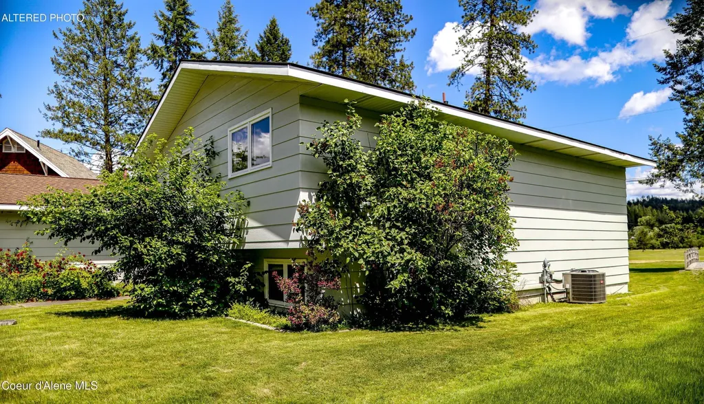 301 Woodland Drive Pinehurst ID 83850