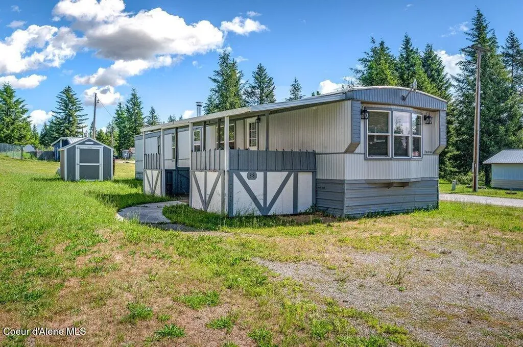 28128 N Highway 41 Spirit Lake ID 83869