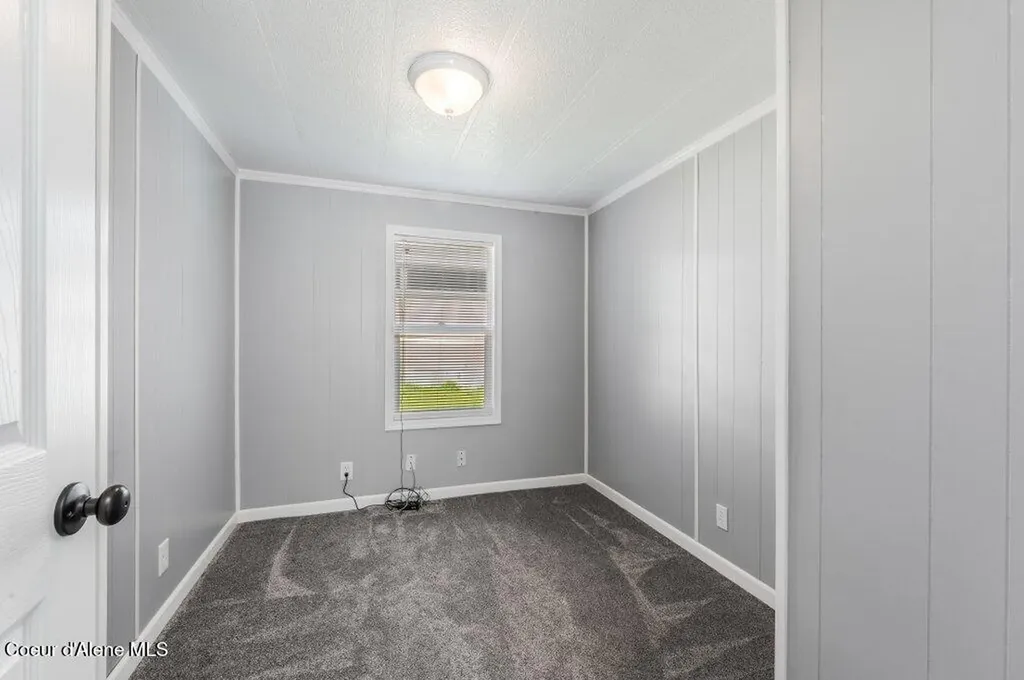28128 N Highway 41 Spirit Lake ID 83869