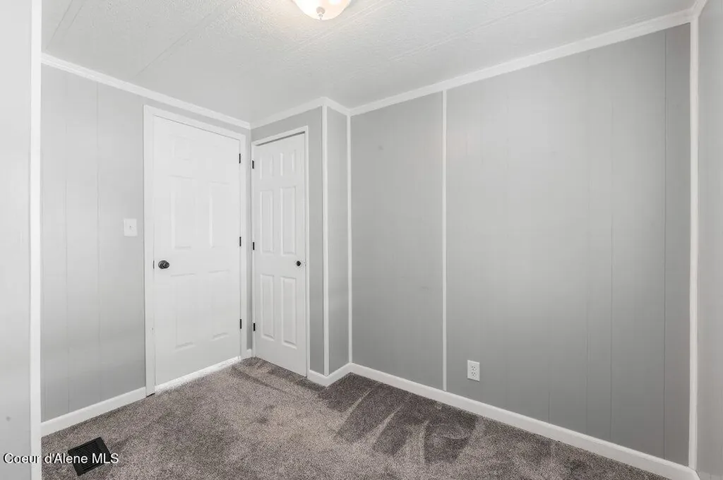 28128 N Highway 41 Spirit Lake ID 83869
