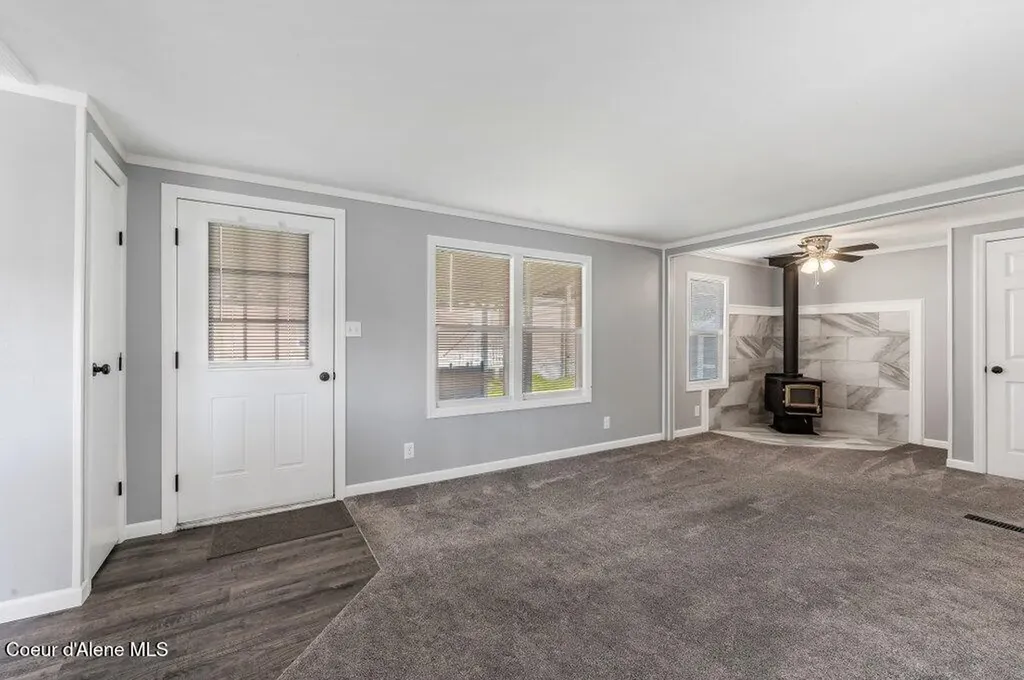 28128 N Highway 41 Spirit Lake ID 83869