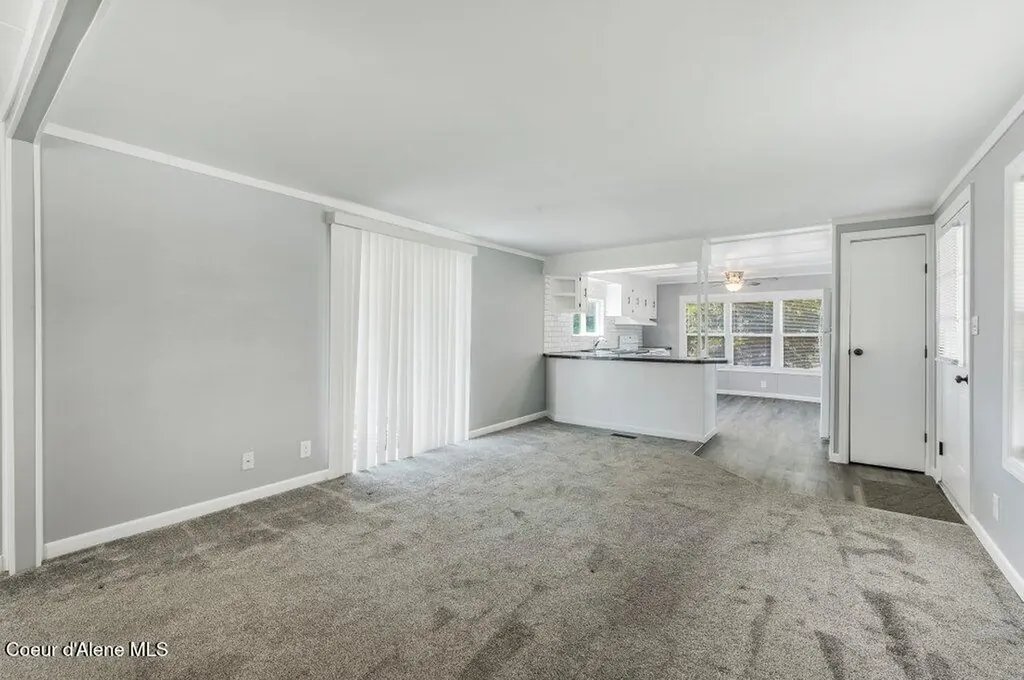 28128 N Highway 41 Spirit Lake ID 83869
