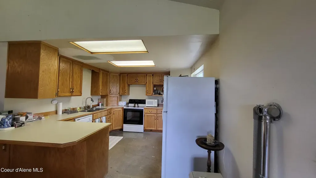6202 E Wood Lane Harrison ID 83833