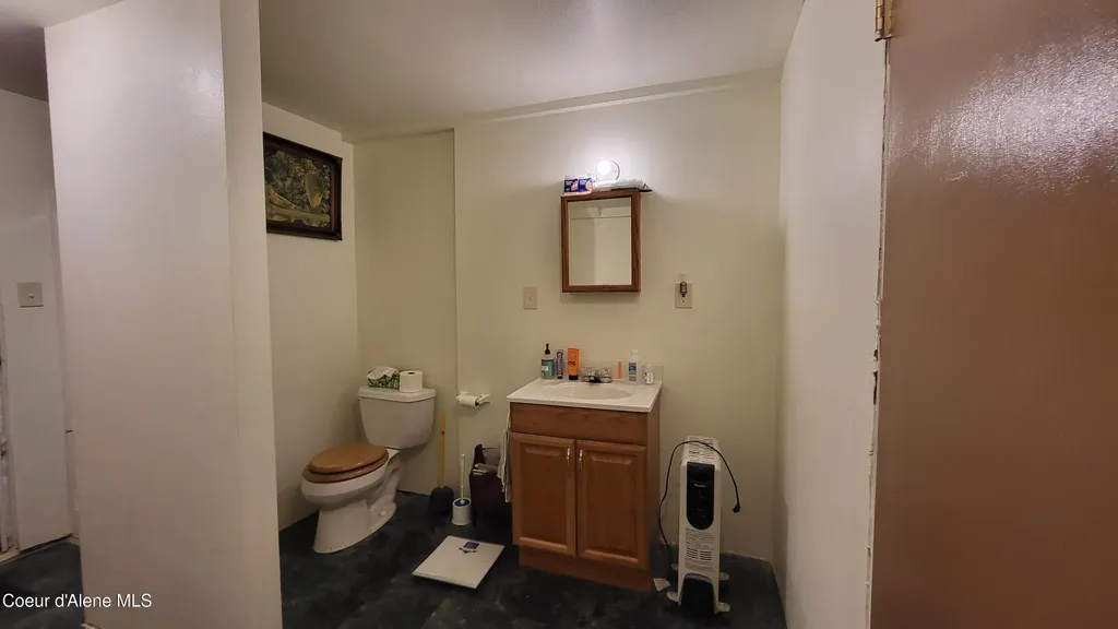 6202 E Wood Lane Harrison ID 83833