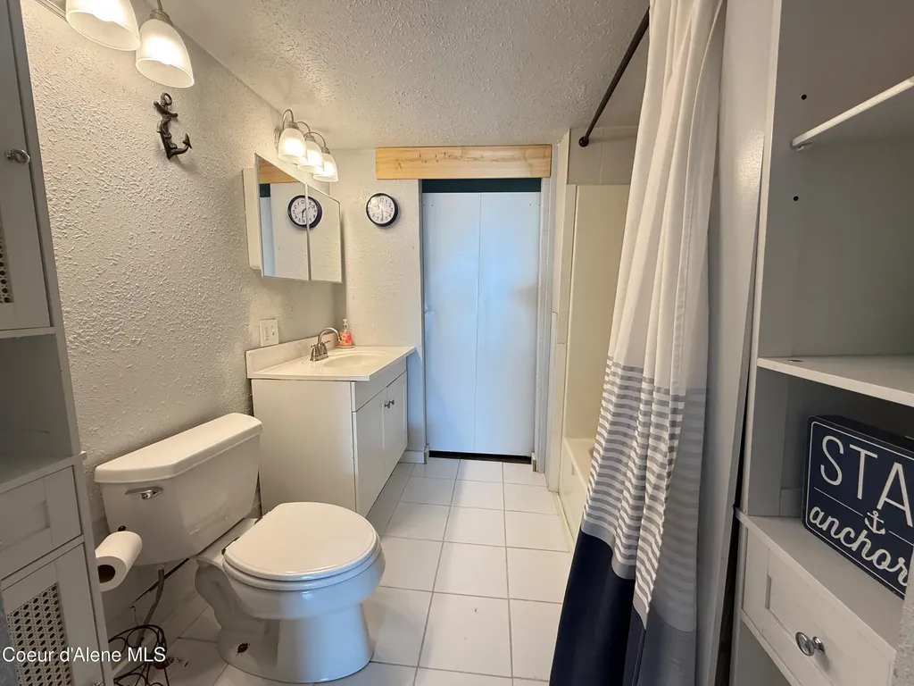 104 S Pend Oreille Avenue Harrison ID 83833