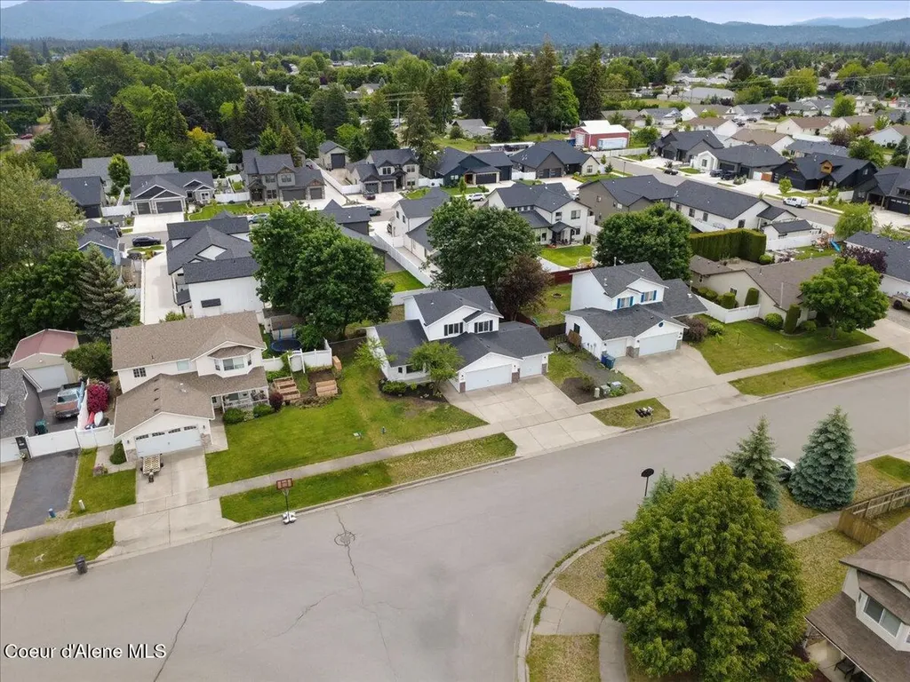 9166 N Entiate Drive Hayden ID 83835