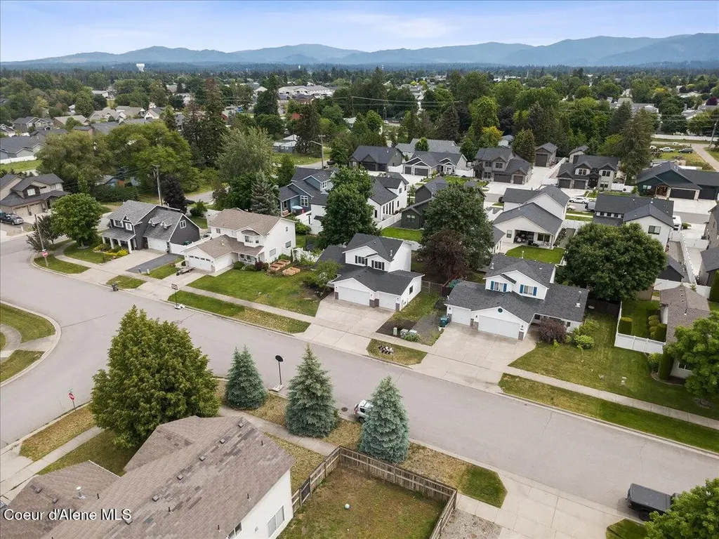 9166 N Entiate Drive Hayden ID 83835