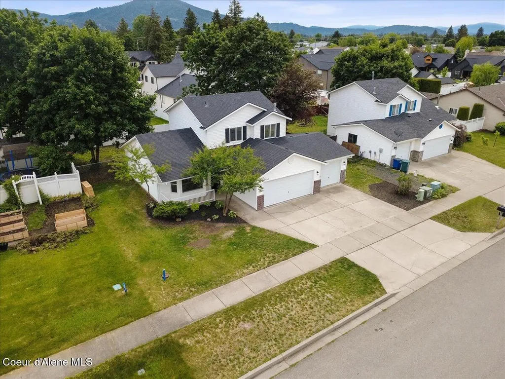 9166 N Entiate Drive Hayden ID 83835
