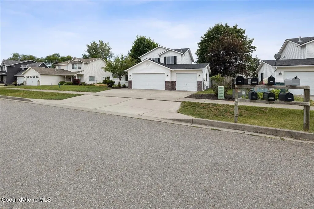 9166 N Entiate Drive Hayden ID 83835