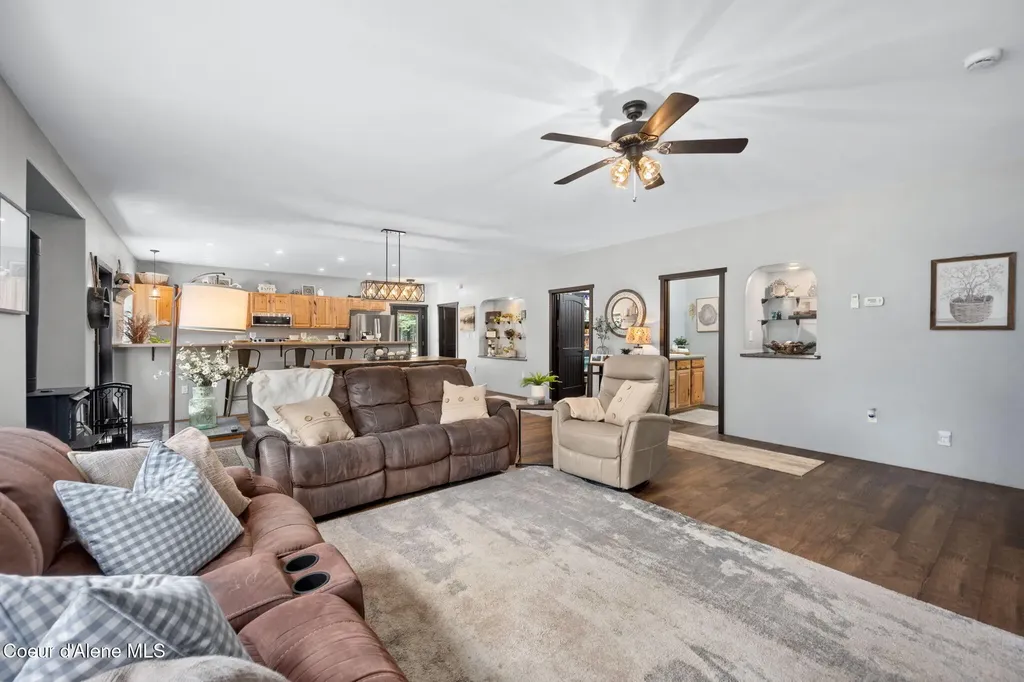 9654 E Highway 54 Athol ID 83801
