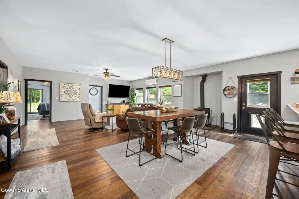 9654 E Highway 54 Athol ID 83801