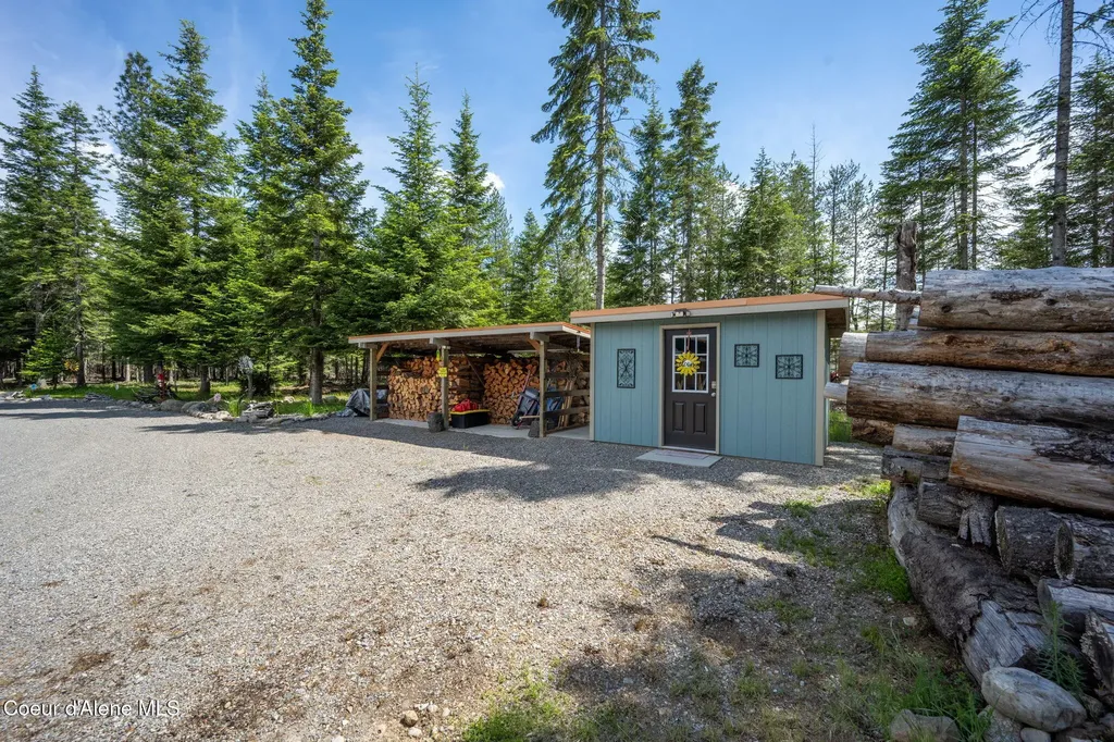 9654 E Highway 54 Athol ID 83801