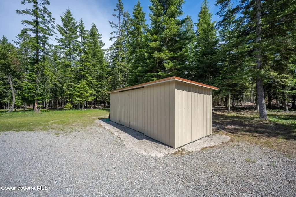 9654 E Highway 54 Athol ID 83801