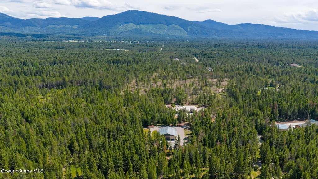 9654 E Highway 54 Athol ID 83801