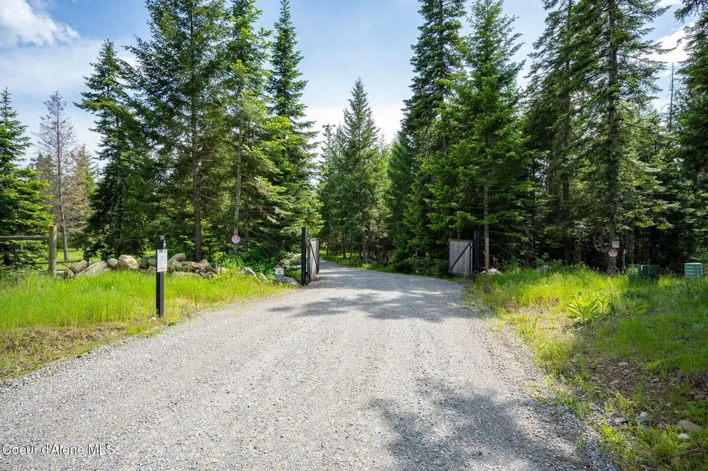 9654 E Highway 54 Athol ID 83801
