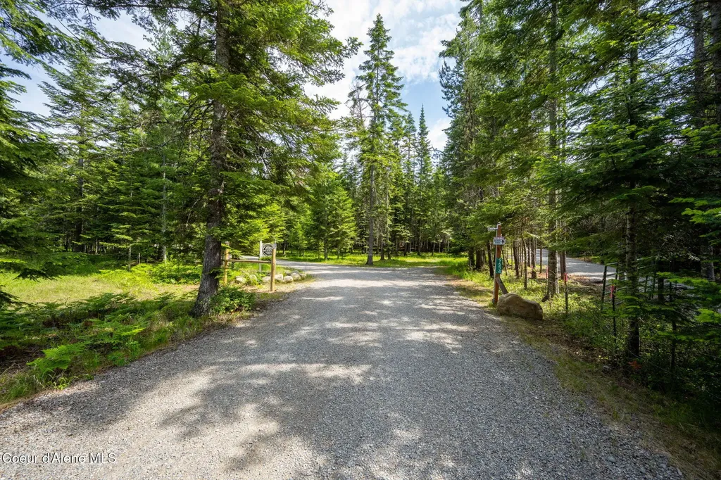 9654 E Highway 54 Athol ID 83801