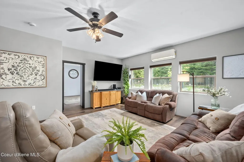 9654 E Highway 54 Athol ID 83801
