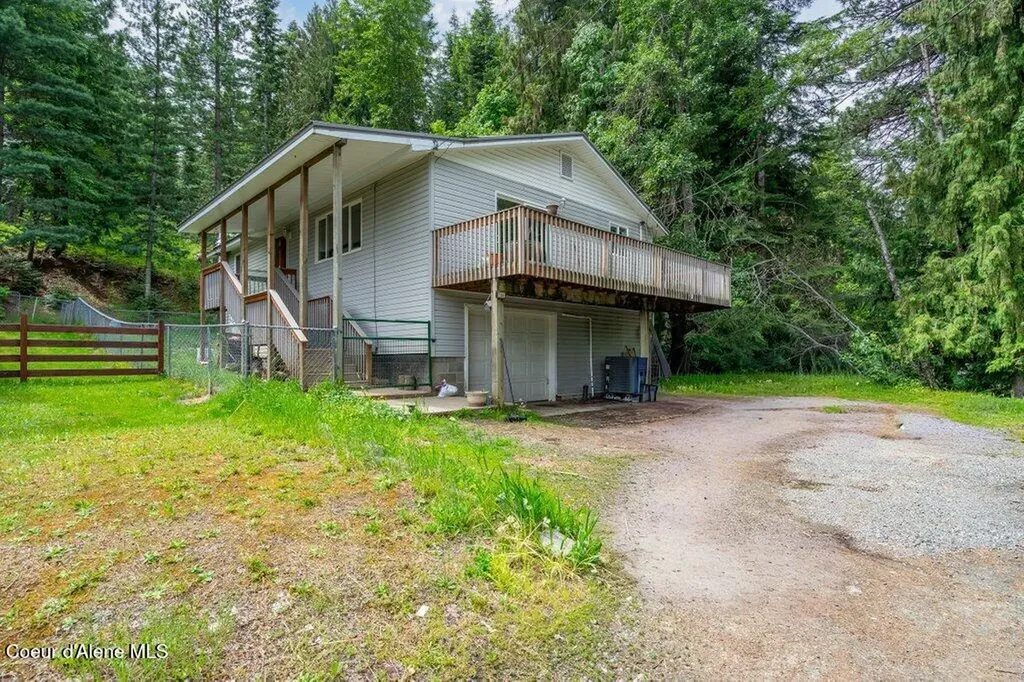 2006 Boundary Loop St. Maries ID 83861