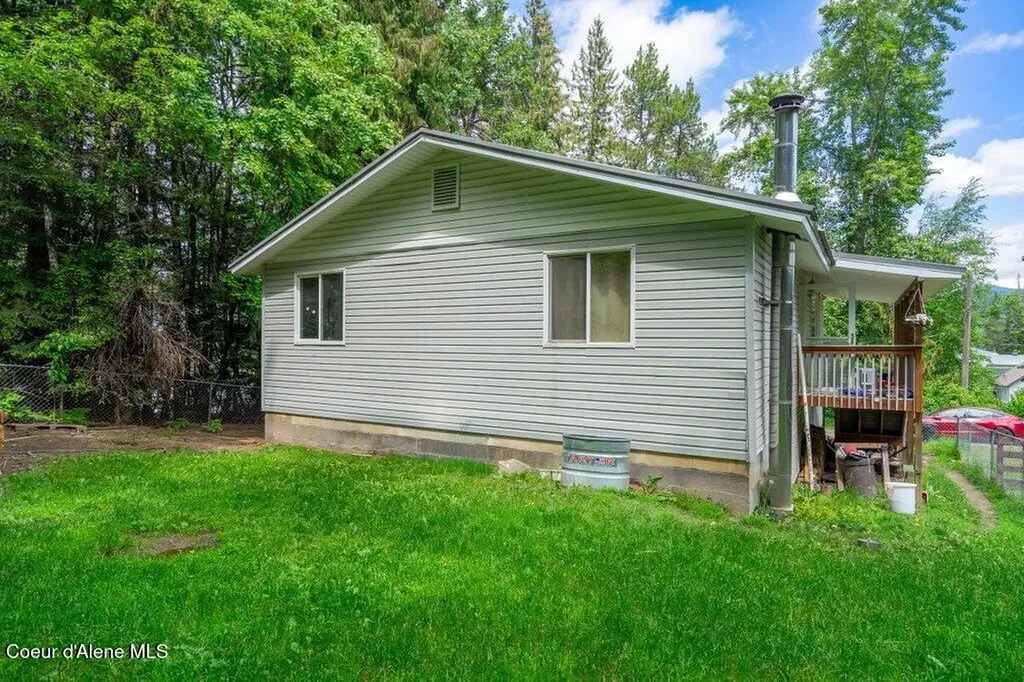 2006 Boundary Loop St. Maries ID 83861