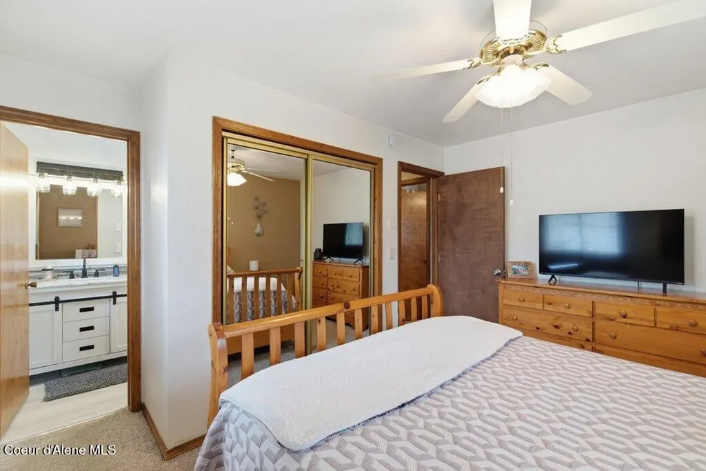 7719 N 15th Street Dalton Gardens ID 83815