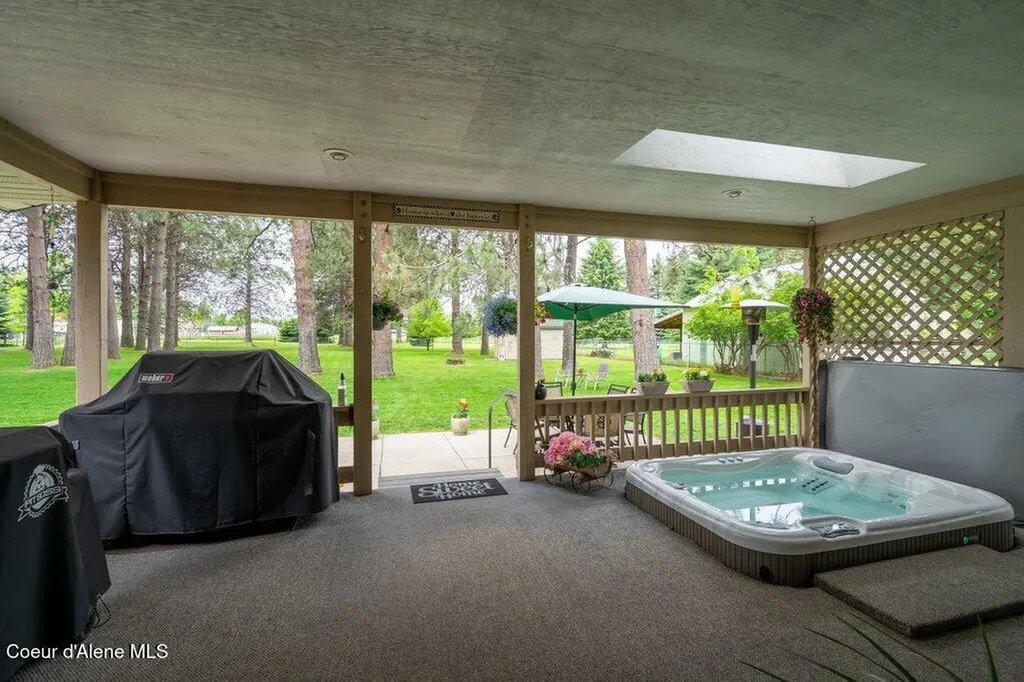 7719 N 15th Street Dalton Gardens ID 83815