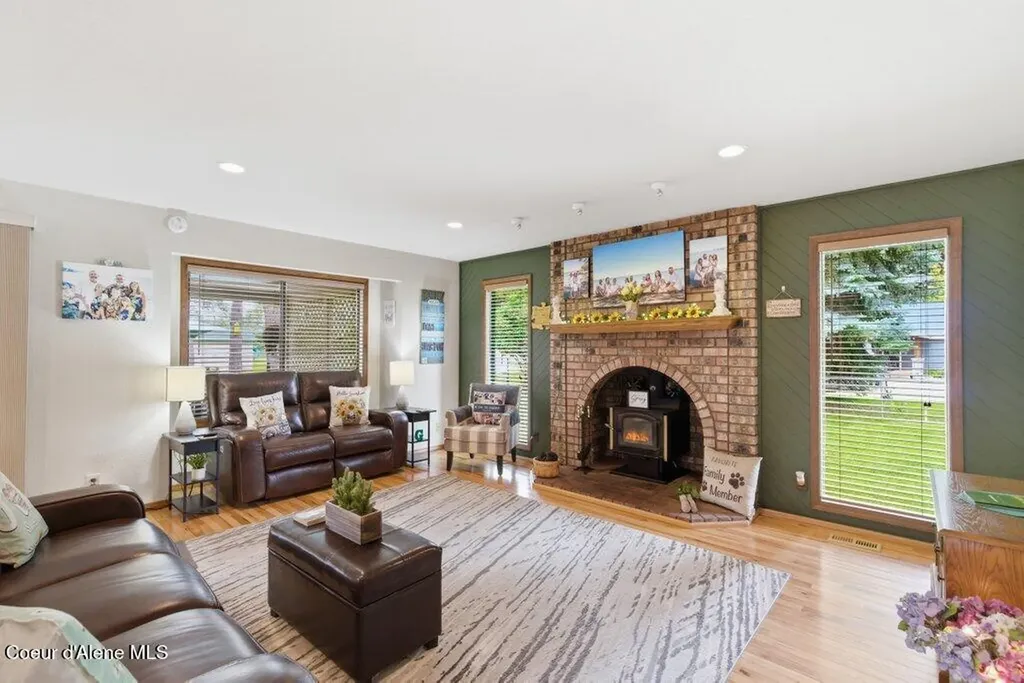 7719 N 15th Street Dalton Gardens ID 83815