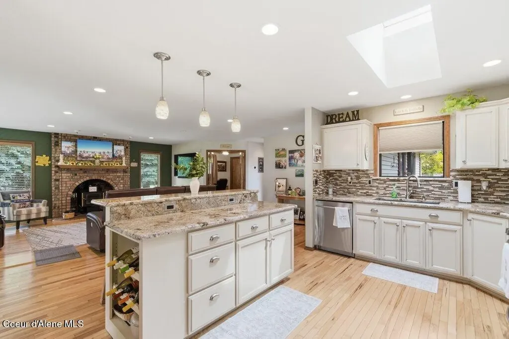 7719 N 15th Street Dalton Gardens ID 83815