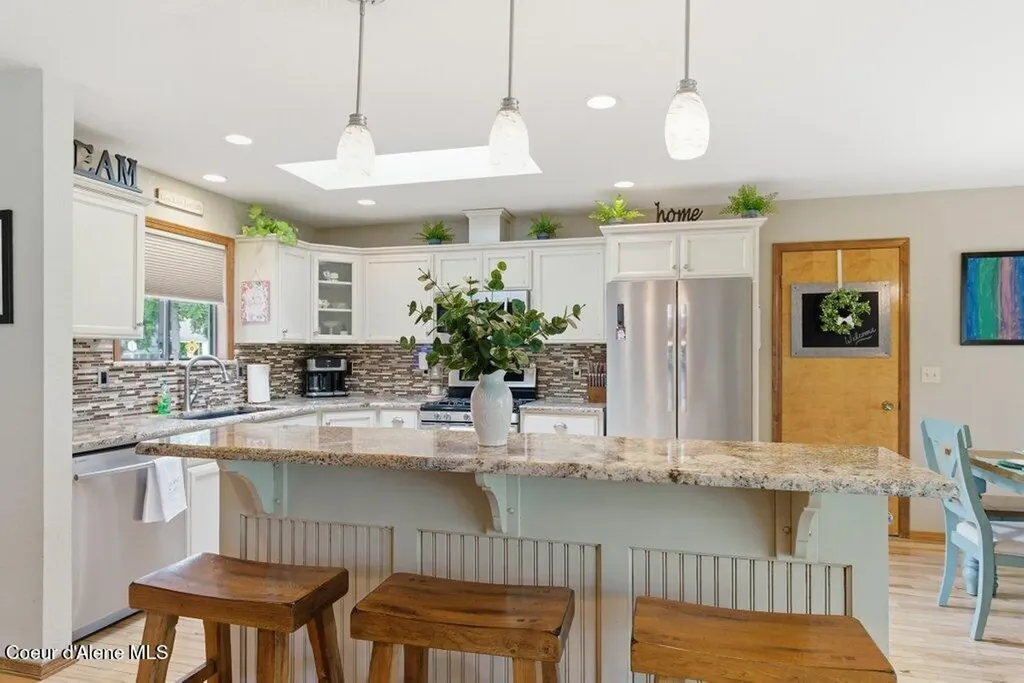 7719 N 15th Street Dalton Gardens ID 83815