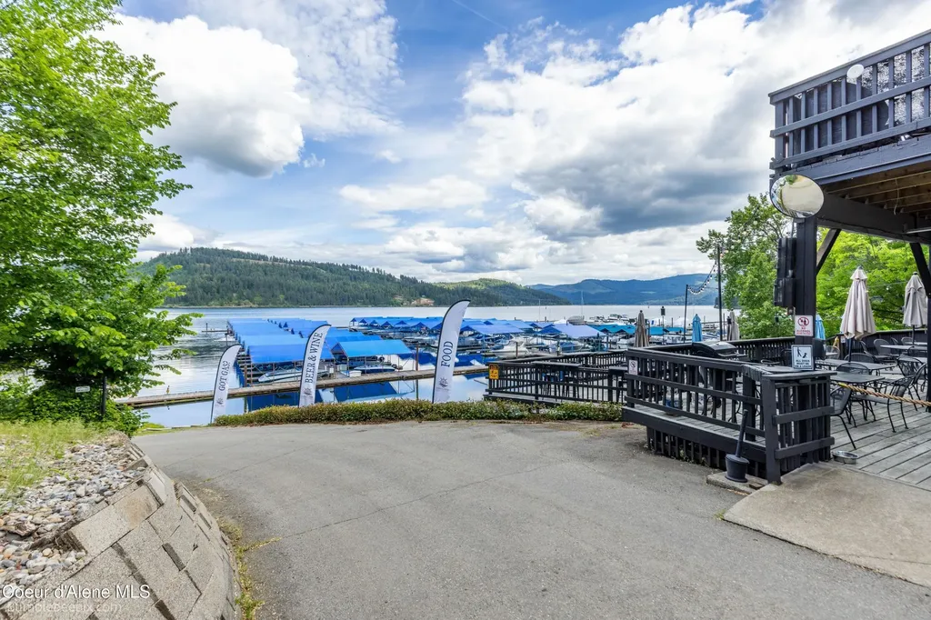 31 W Conkling Park Drive Worley ID 83876