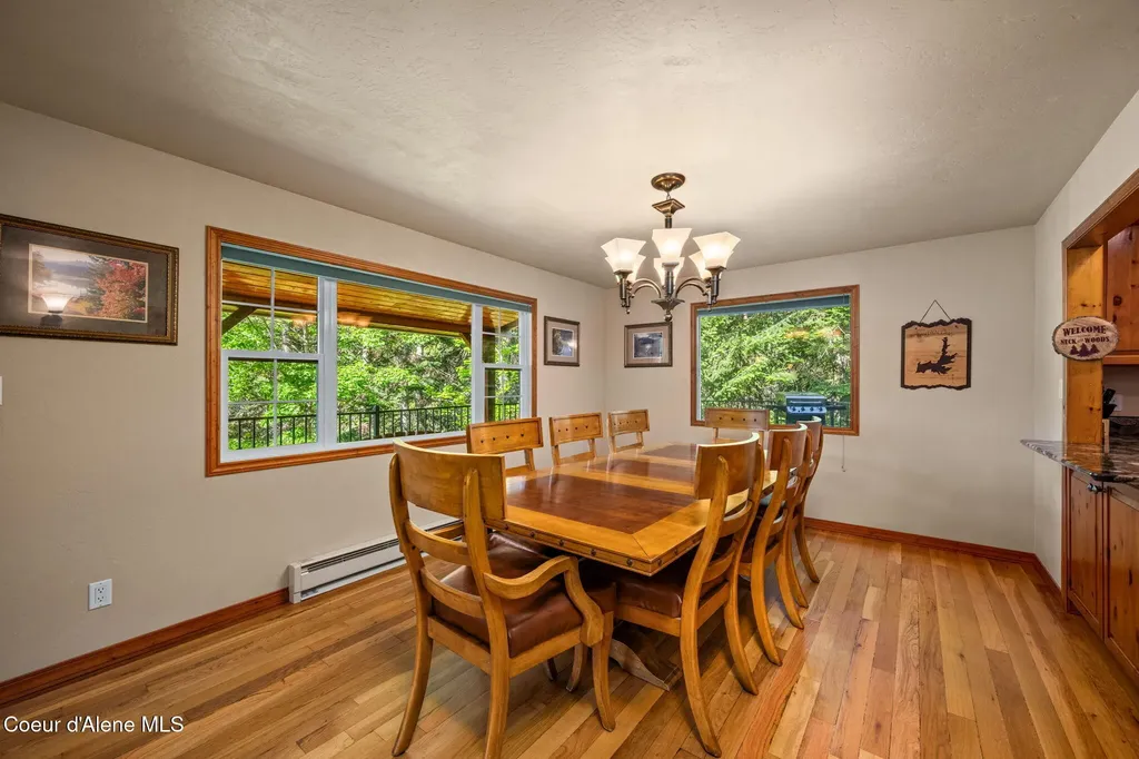 19503 E Hayden Lake Road Hayden ID 83835