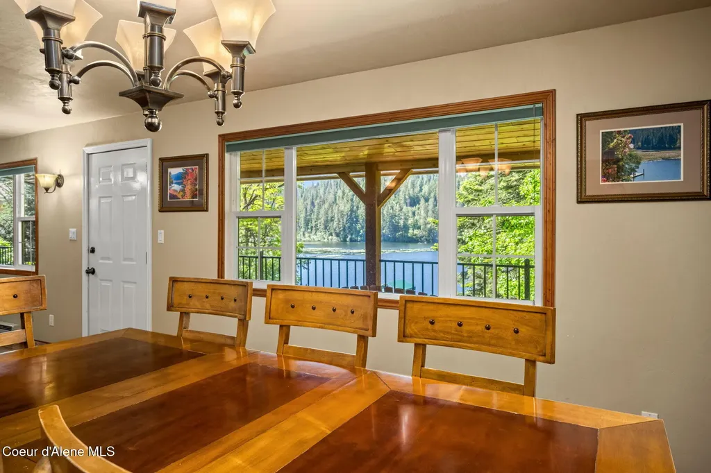 19503 E Hayden Lake Road Hayden ID 83835