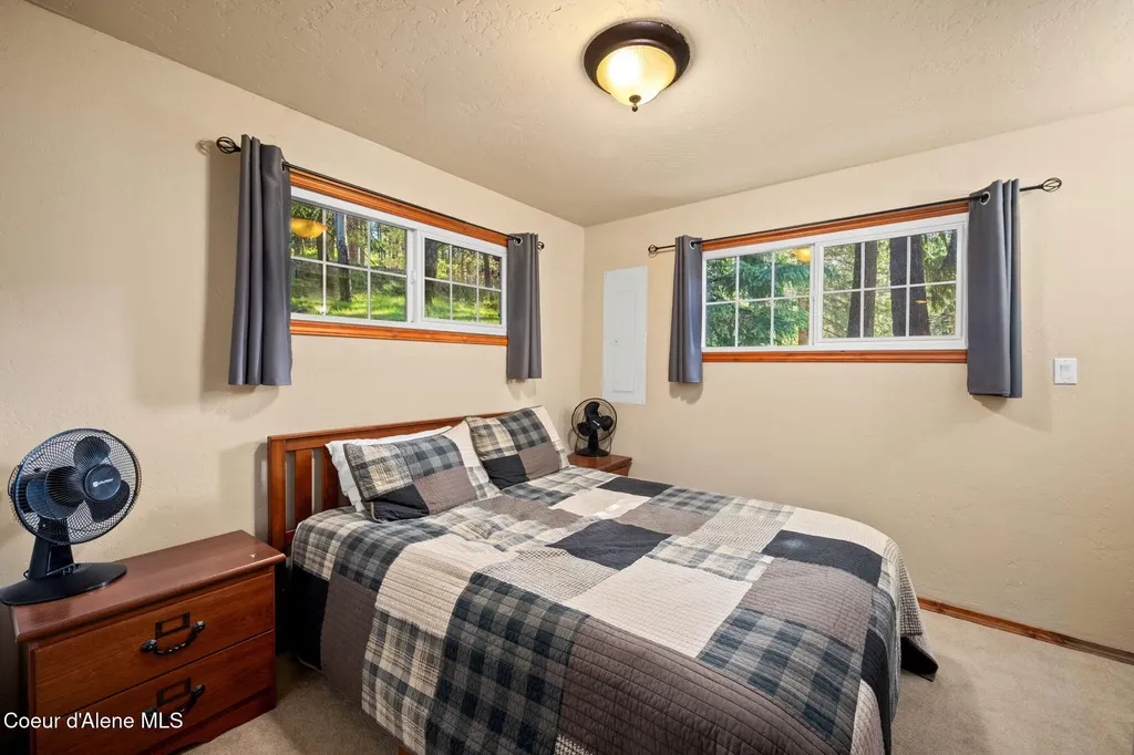 19503 E Hayden Lake Road Hayden ID 83835