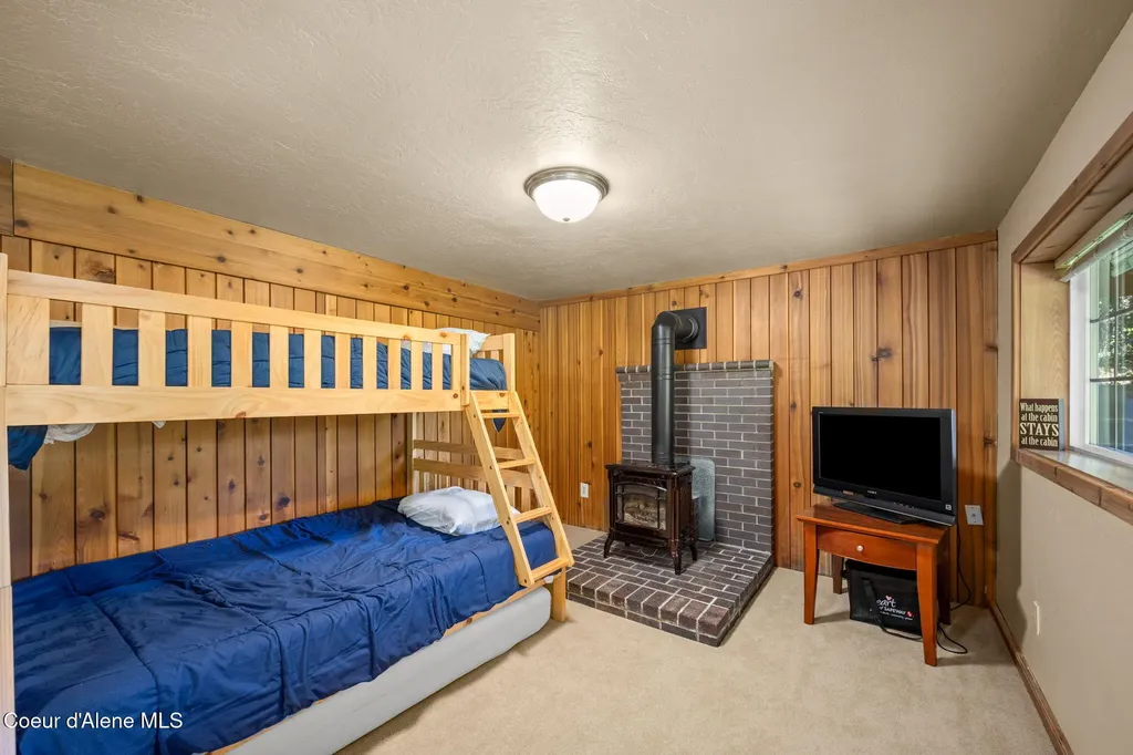 19503 E Hayden Lake Road Hayden ID 83835