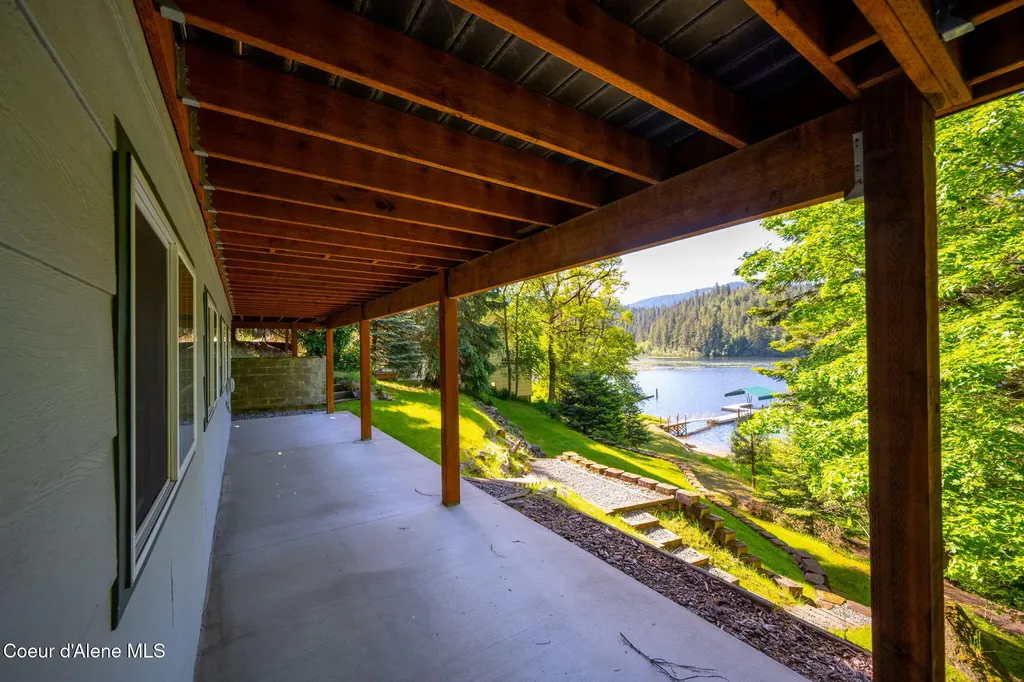 19503 E Hayden Lake Road Hayden ID 83835
